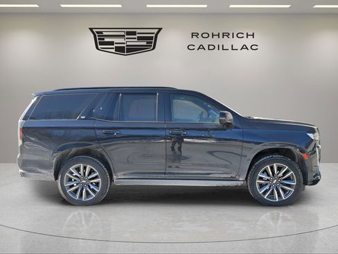 Certified 2021 Cadillac Escalade Sport Platinum w/ Heavy-Duty Trailer Package image 4