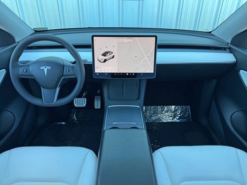 Used 2021 Tesla Model Y Performance image 13