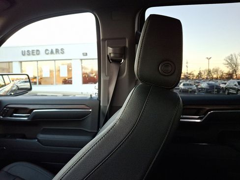 Certified 2023 GMC Sierra 1500 SLT w/ SLT Premium Package image 17