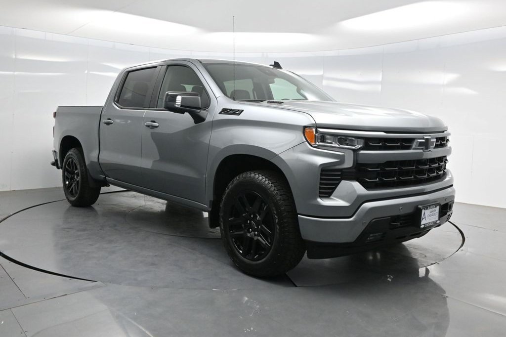 Used 2026 Chevrolet Silverado 1500 RST AWD/4WD image 4