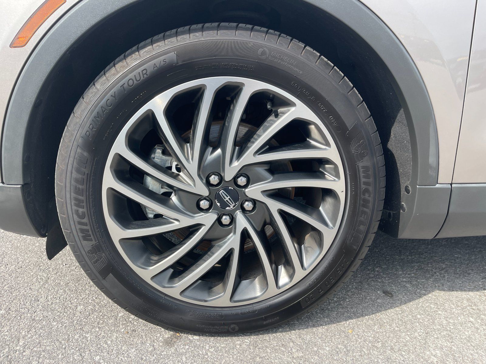 Used 2019 Lincoln Nautilus Reserve FWD image 34