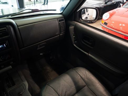 Used 2000 Jeep Cherokee Sport AWD/4WD image 11