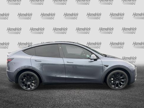 Used 2023 Tesla Model Y Long Range image 11