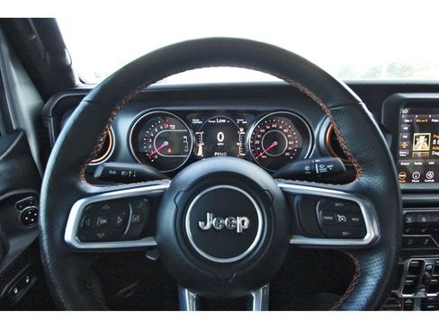 Used 2022 Jeep Gladiator Mojave w/ Cold Weather Group AWD/4WD image 15