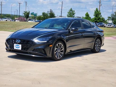 Used 2020 Hyundai Sonata Limited w/ Cargo Package FWD image 3