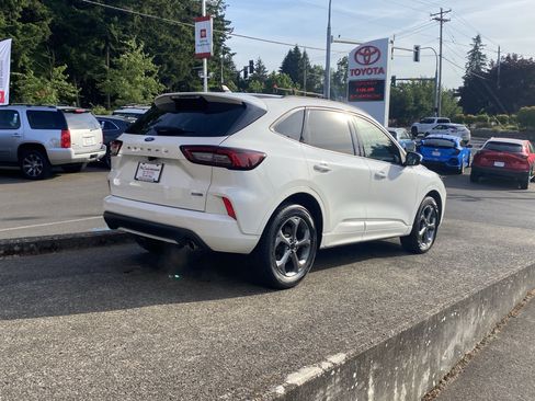 Used 2024 Ford Escape ST-Line Select AWD/4WD image 8