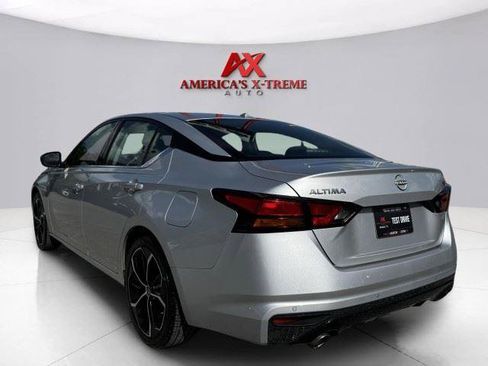 Used 2024 Nissan Altima 2.5 SR FWD image 4