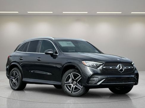New 2025 Mercedes-Benz GLC 300 4MATIC image 2