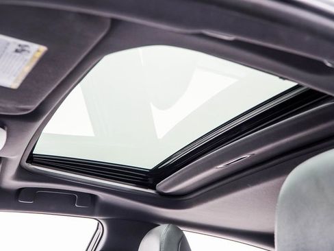 Used 2021 Toyota Avalon XLE w/ Moonroof Package image 43