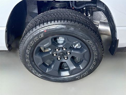 New 2026 RAM 1500 Express AWD/4WD image 30