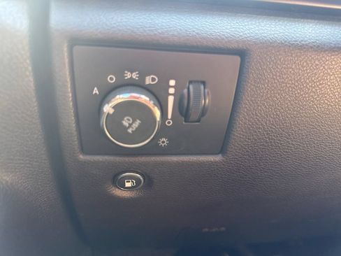 Used 2019 Jeep Grand Cherokee Altitude AWD/4WD image 29