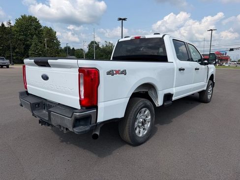 Used 2024 Ford F250 XLT AWD/4WD image 5