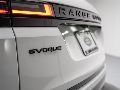 Used 2025 Land Rover Range Rover Evoque S AWD/4WD image 31