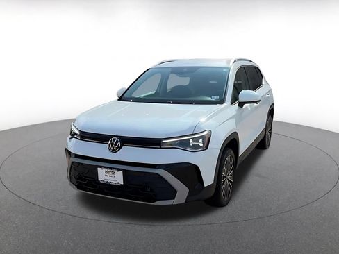 Used 2026 Volkswagen Taos SE FWD image 9
