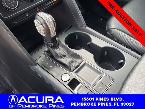 Used 2021 Volkswagen Atlas Cross Sport SE w/ Panoramic Sunroof Package image 33