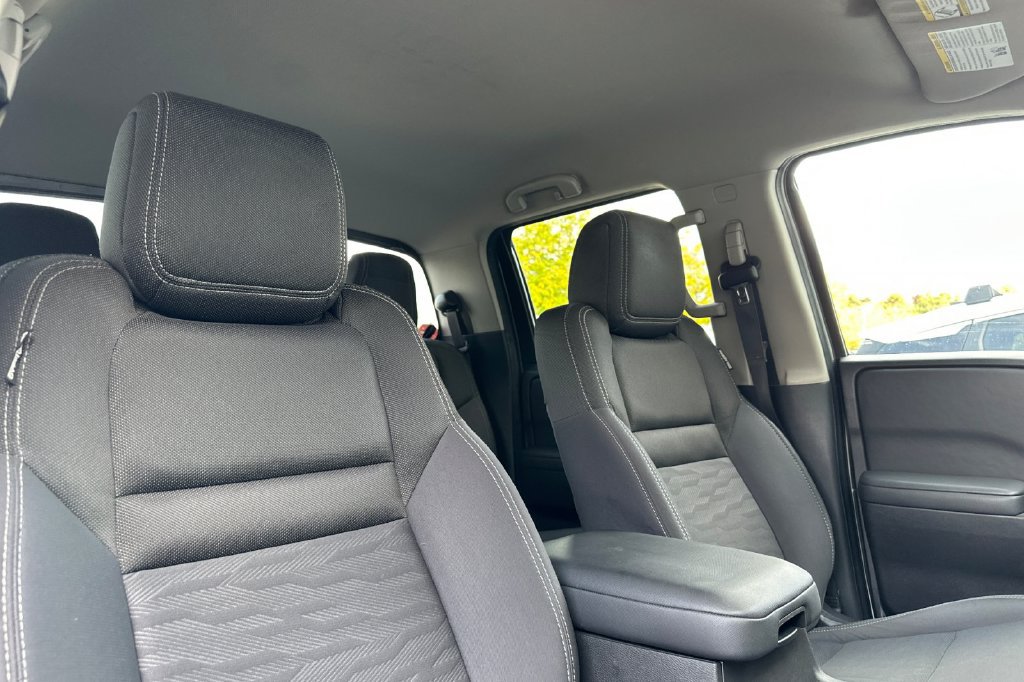 Used 2022 Nissan Frontier SV AWD/4WD image 21