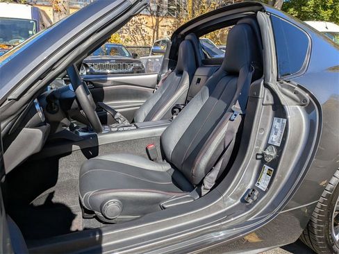 Used 2017 MAZDA MX-5 Miata RF Grand Touring image 23