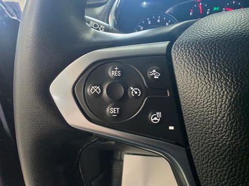 Used 2023 Chevrolet Traverse RS AWD/4WD image 16