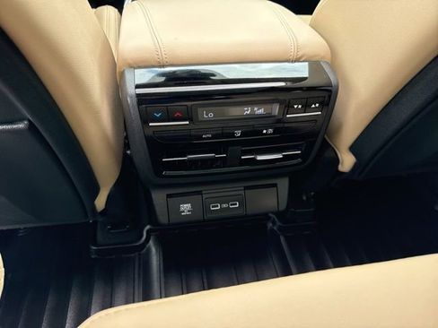 Used 2023 Acura MDX SH-AWD image 16