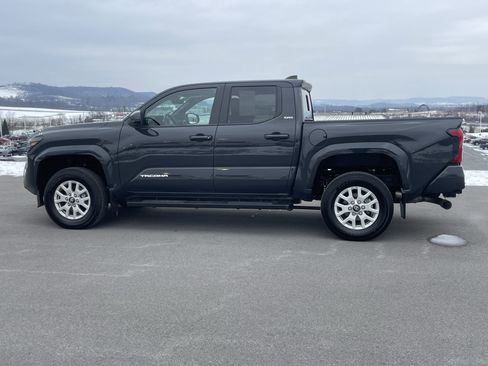 Used 2024 Toyota Tacoma SR5 image 7