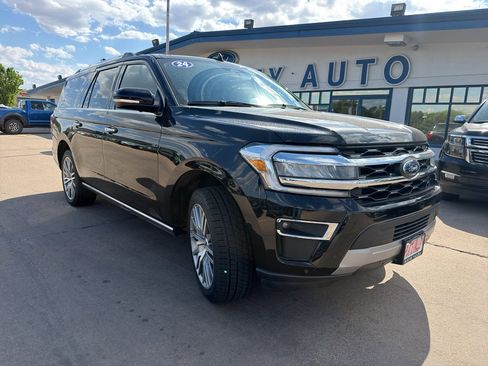 Used 2024 Ford Expedition Max Limited AWD/4WD image 2