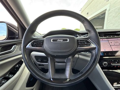 Certified 2022 Jeep Grand Cherokee L Overland w/ Advanced Protech Group III AWD/4WD image 14