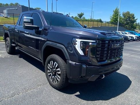 Used 2024 GMC Sierra 2500 Denali Ultimate w/ Max Trailering Package AWD/4WD image 7