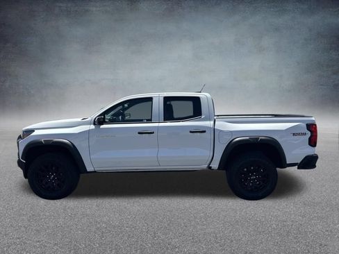 Used 2025 Chevrolet Colorado Trail Boss AWD/4WD image 7