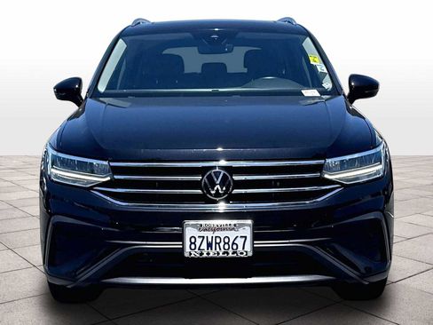 Used 2022 Volkswagen Tiguan SE AWD/4WD image 3