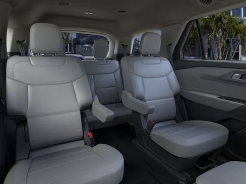 New 2026 Ford Explorer Active w/ Active Comfort Package RWD image 12