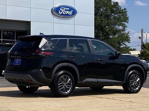 Used 2023 Nissan Rogue S FWD image 3