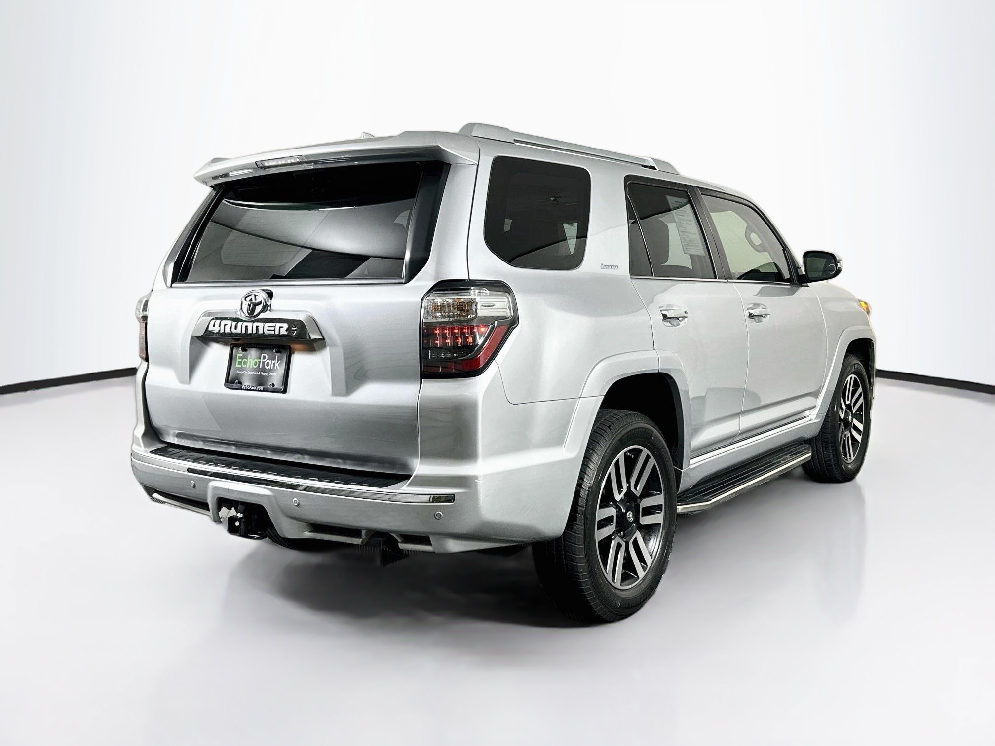 Used 2018 Toyota 4Runner Limited AWD/4WD image 9