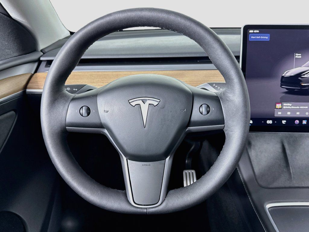 Used 2024 Tesla Model Y Performance AWD/4WD image 19