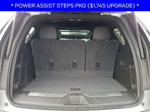 Used 2023 Chevrolet Tahoe Premier w/ Advanced Technology Package image 31