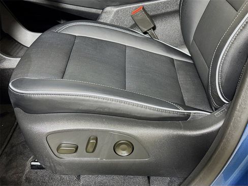 Used 2025 Buick Enclave Preferred image 18