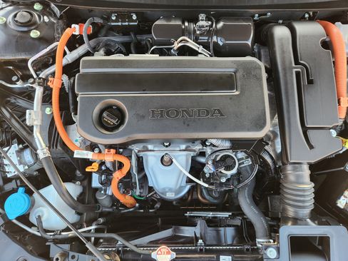 Certified 2024 Honda Accord Sport image 30