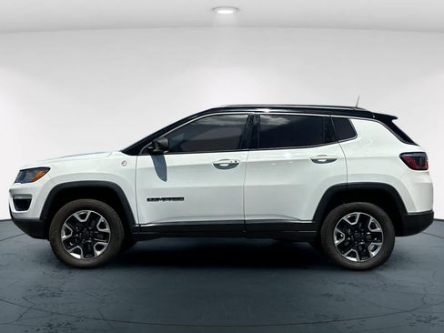 Used 2018 Jeep Compass Trailhawk w/ Cold Weather Group AWD/4WD image 9