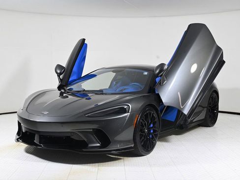 Used 2022 McLaren GT image 18