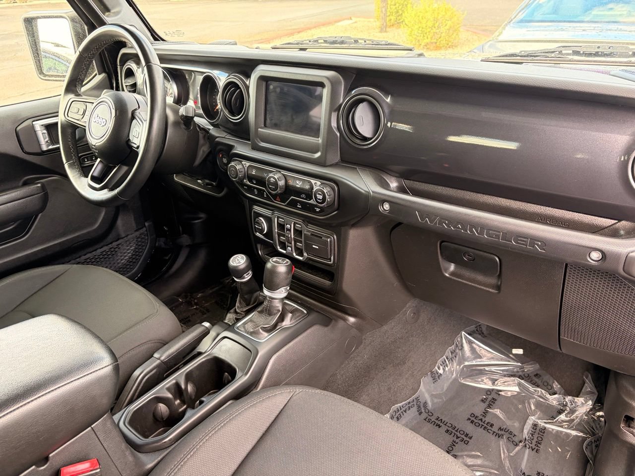 Used 2022 Jeep Wrangler Unlimited Sport AWD/4WD image 13