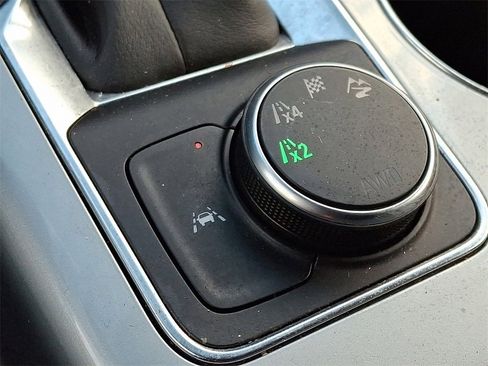 Used 2023 Chevrolet Blazer LT image 23