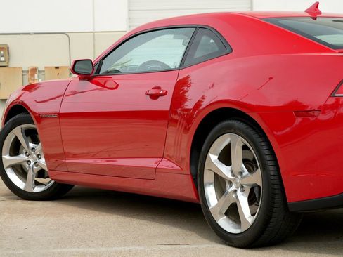 Used 2015 Chevrolet Camaro SS w/ RS Package RWD image 33