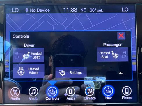 Used 2017 Chrysler Pacifica Touring-L Plus w/ Tire & Wheel Group image 28