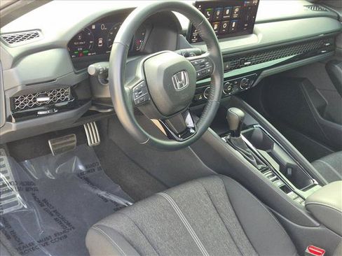 Used 2024 Honda Accord Sport image 9
