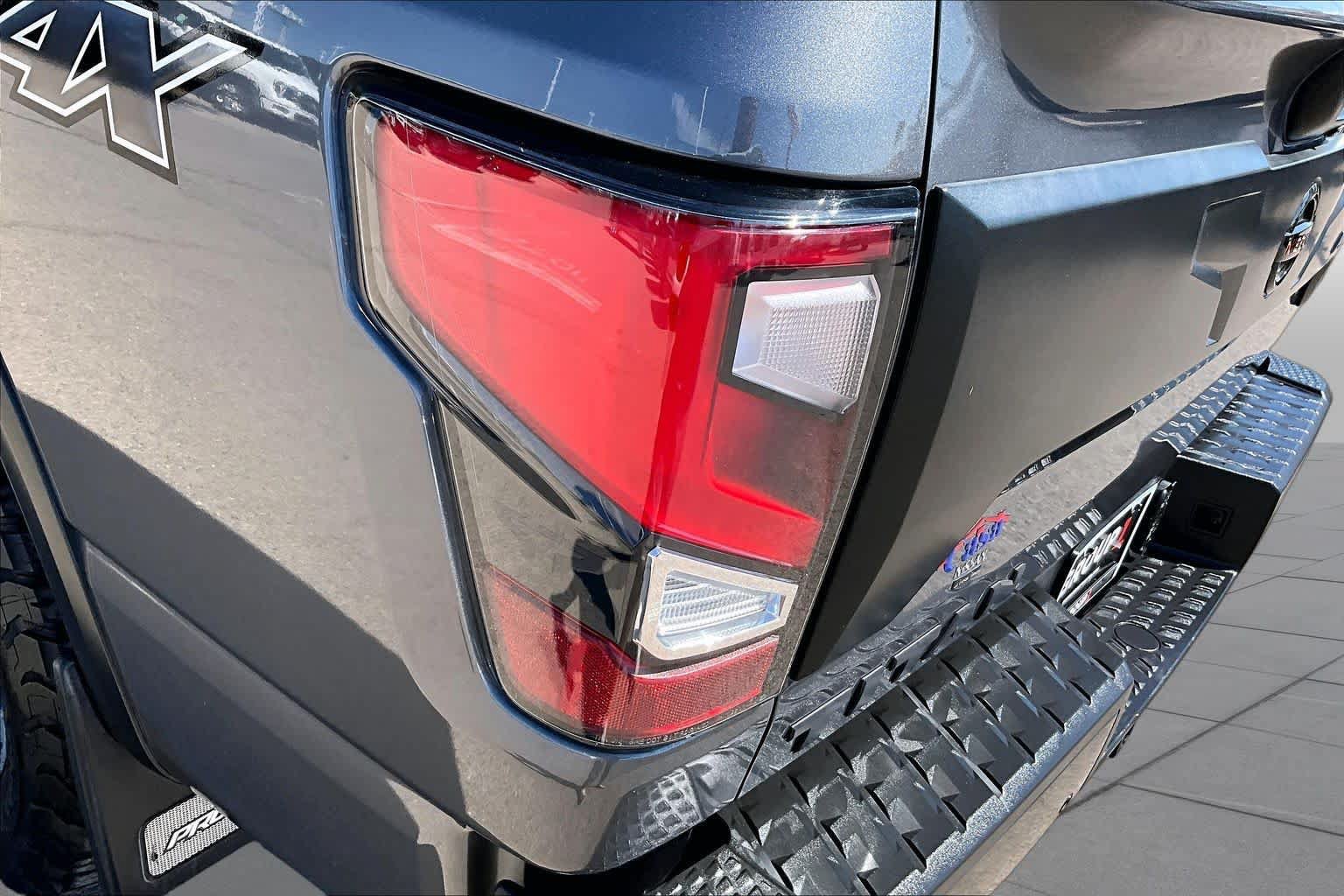 Used 2021 Nissan Titan PRO-4X w/ Pro-4x Convenience Package AWD/4WD image 28