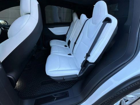 Used 2018 Tesla Model X 75D AWD/4WD image 29