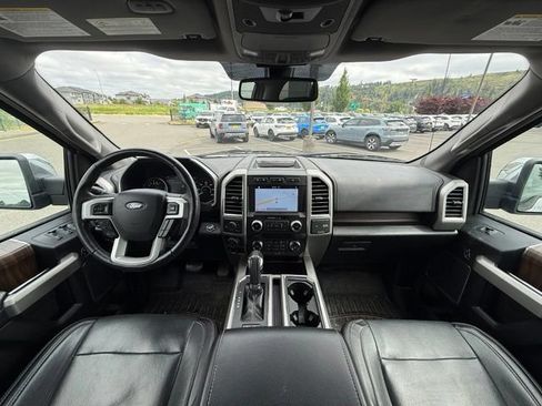 Used 2017 Ford F150 Lariat w/ Equipment Group 502A Luxury AWD/4WD image 9