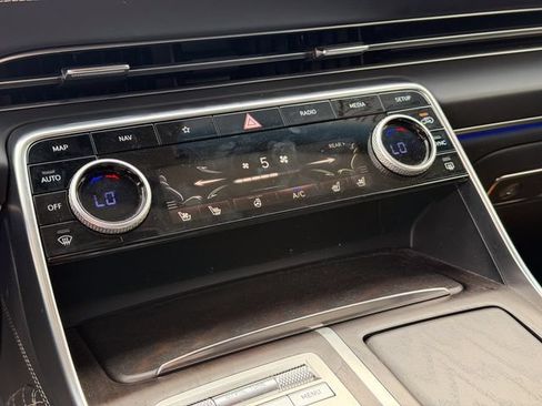 Used 2023 Genesis GV80 3.5T w/ Prestige Package AWD/4WD image 17