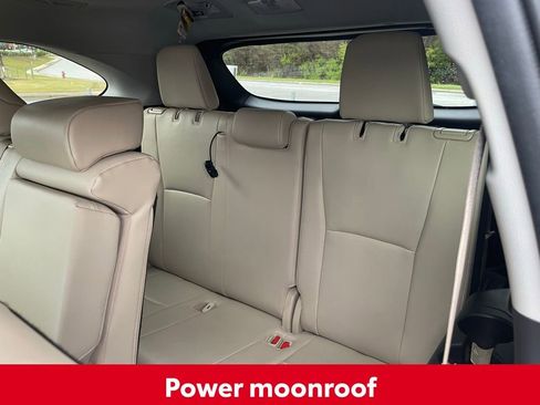 Used 2020 Toyota Highlander XLE AWD/4WD image 18