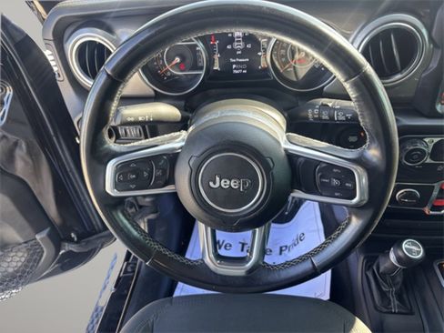 Used 2020 Jeep Wrangler Unlimited Sahara w/ Uconnect 4C Nav & Sound Group image 12