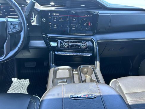 Used 2025 GMC Sierra 2500 AT4X w/ AT4X AEV Edition AWD/4WD image 12